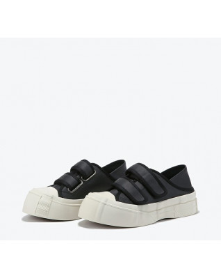 The new can step on the heel Velcro casual sneakers